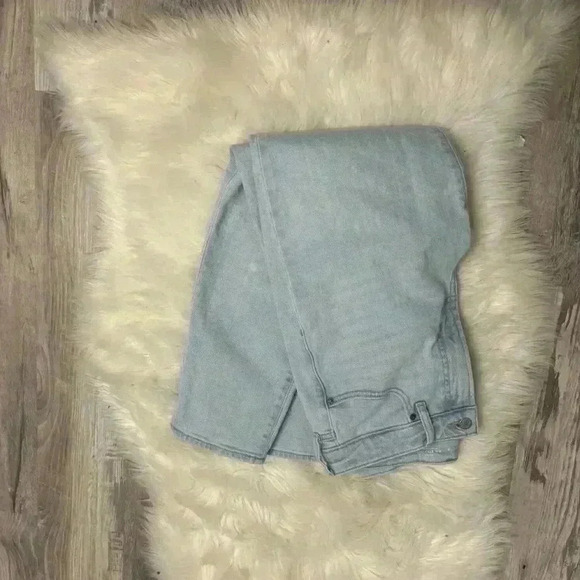 Old navy light wash o.g. High rise straight secret smooth pocket jeans sz 8 - Picture 4 of 6